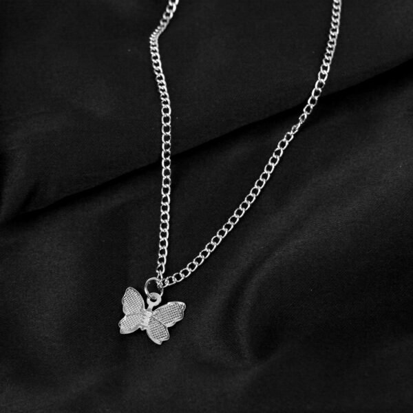 Gold Chain Butterfly Pendant Choker for Women - Imagen 6